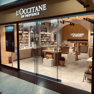 budapest-plaza-loccitane-balkon-nyitva