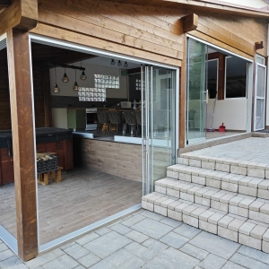 mellekepulet-2-szinten-balkon